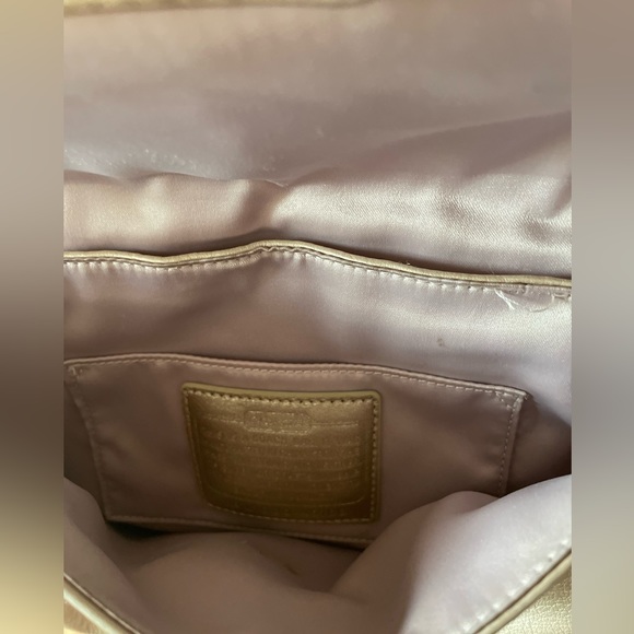 Coach Vintage Limited edition pearl mini bag. The Kristin Metalic pearl hobo - Picture 9 of 12